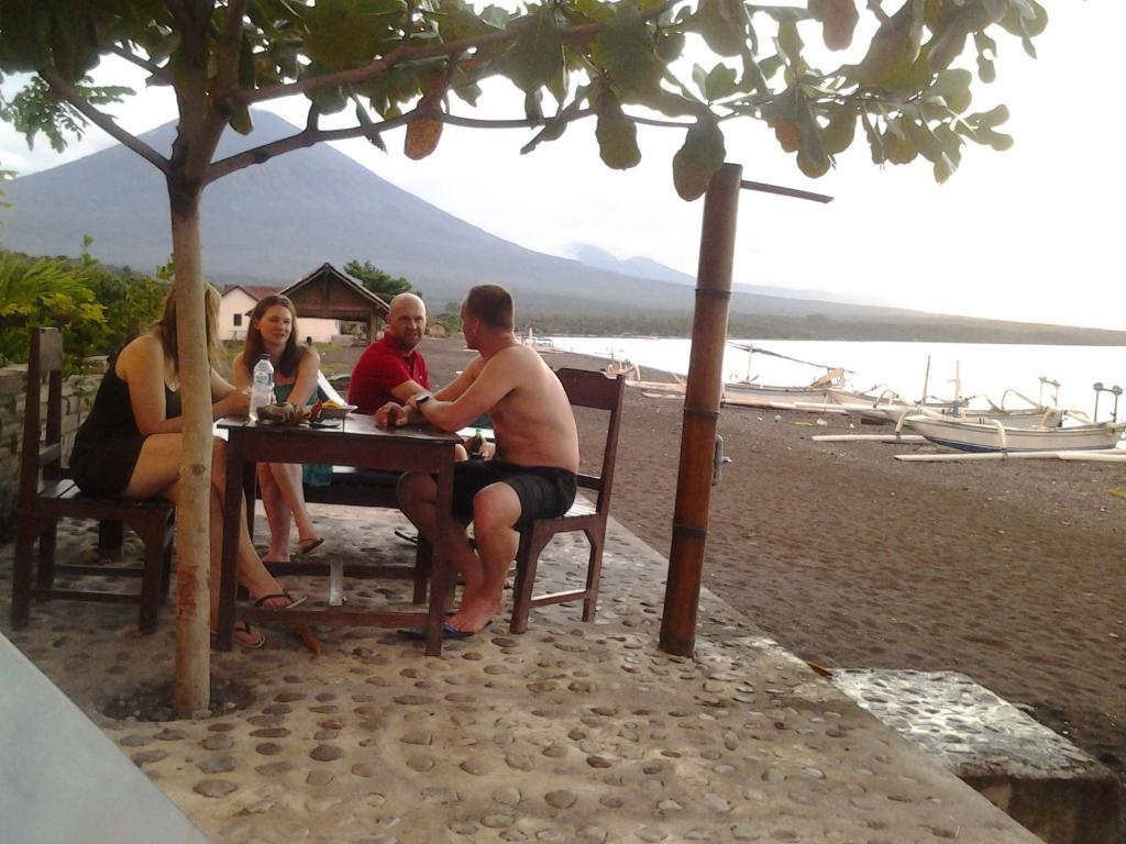 Solaluna Beach Homestay 아메드 외부 사진