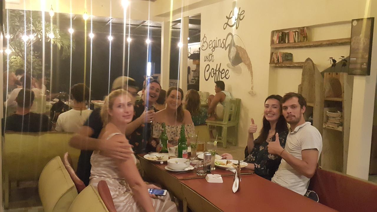 Solaluna Beach Homestay 아메드 외부 사진