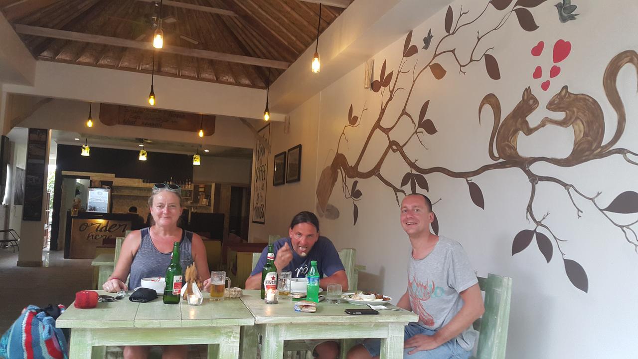Solaluna Beach Homestay 아메드 외부 사진