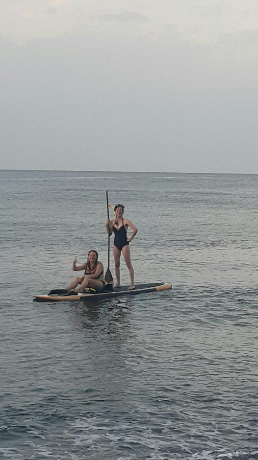 Solaluna Beach Homestay 아메드 외부 사진